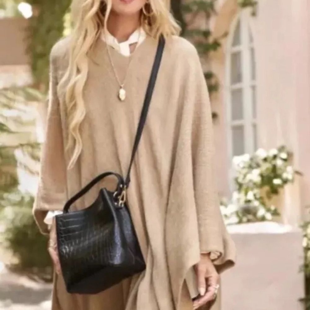 AOTA NWT Elena Vegan croc print crossbody bag black